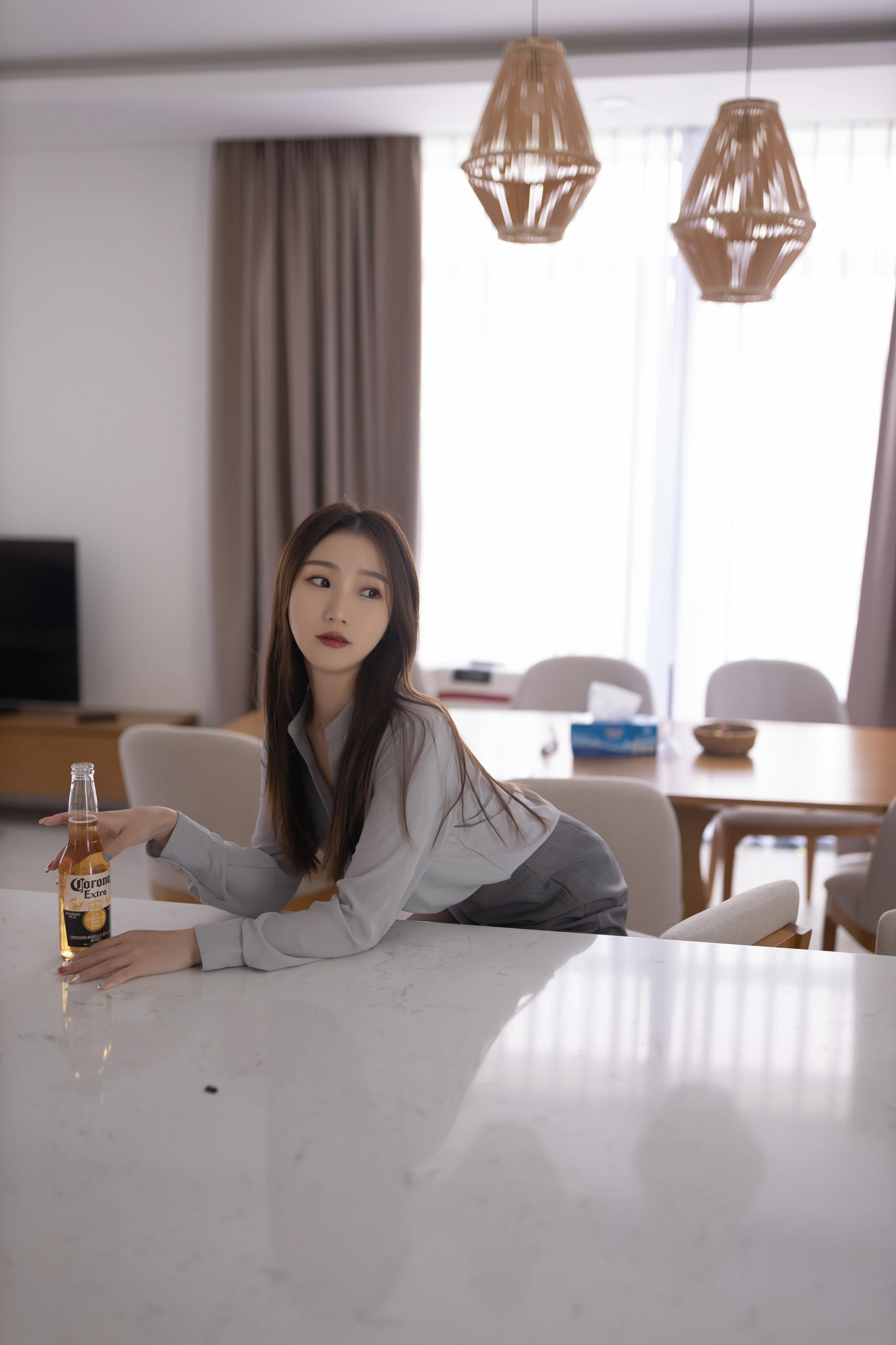 003.杏子Yada – 内购无水印 入侵者 1